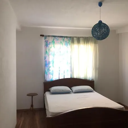 アパート Guest House, Apartament Me Qera Ditore,