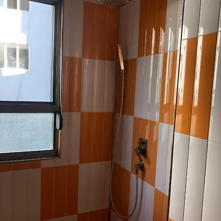 Guest House, Apartament Me Qera Ditore, アパート ポグラデツ