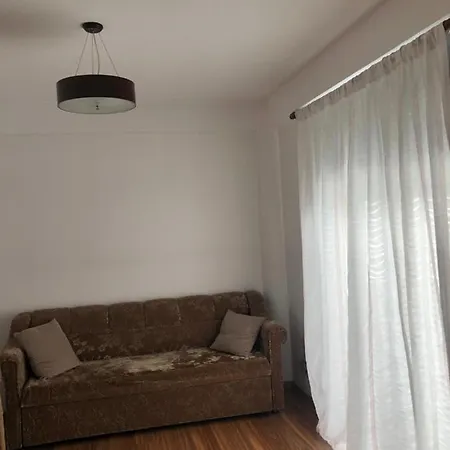 Guest House, Apartament Me Qera Ditore, *